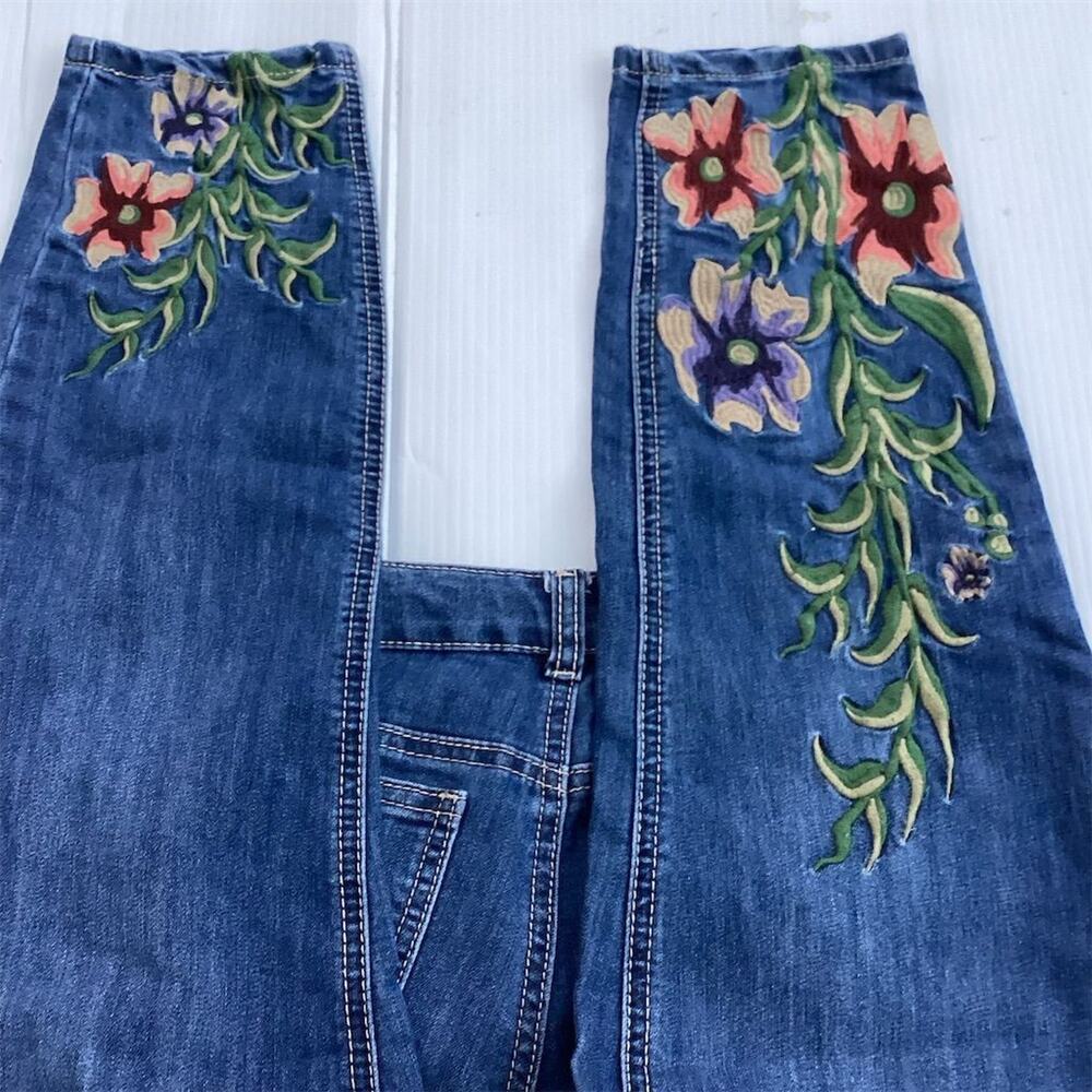 Baccini Women's Size 6 Skinny Jeans Blue‎ Floral Embroidered Denim - Picture 4 of 13